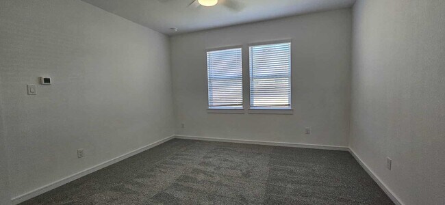Building Photo - 8442 Bay Oaks Dr