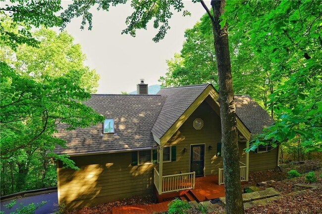 Building Photo - 127 Columbine Dr