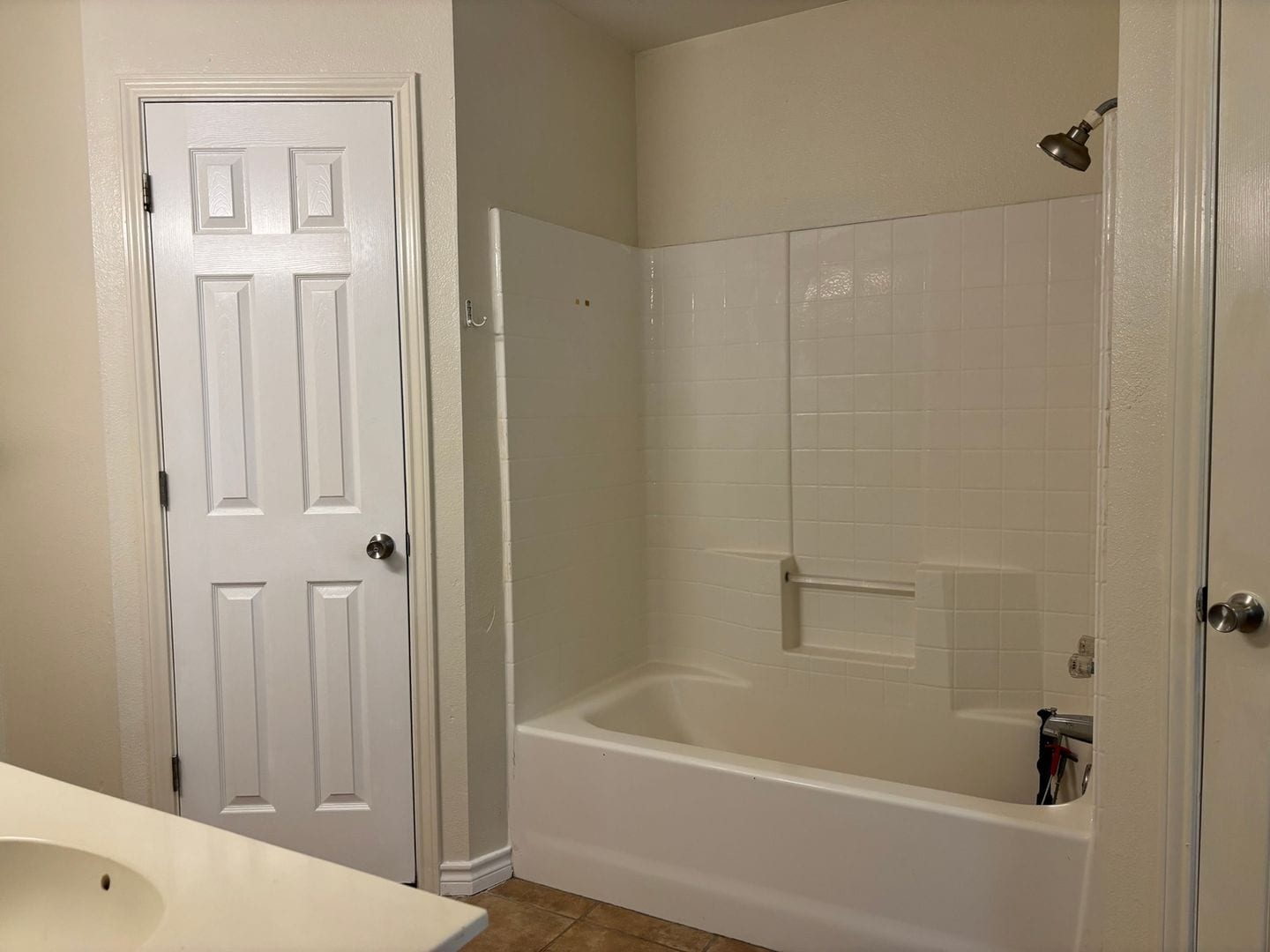 Building Photo - 3802 Notre Dame Cir