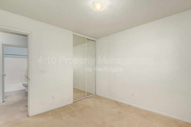 Building Photo - 3748 E Betsy Ln