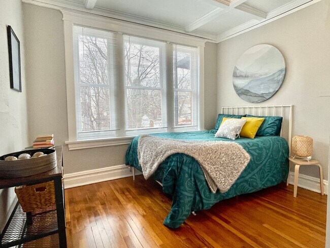 Building Photo - 4205 Botanical Ave