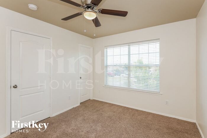 Building Photo - 10636 Winding Passage Way