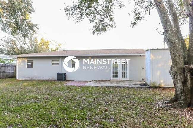 Building Photo - 4500 58th St N, St Petersburg, FL 33709