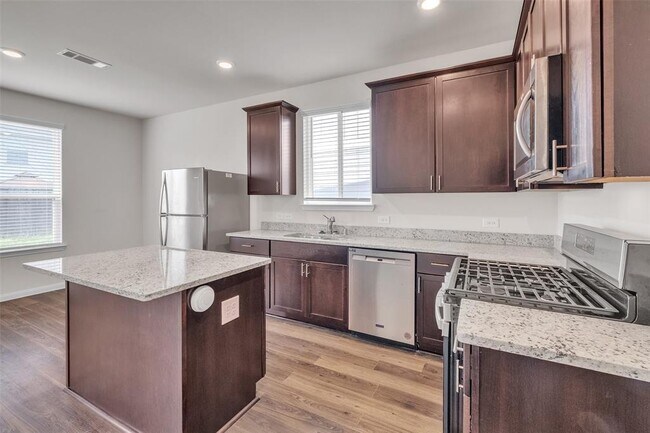 Building Photo - 11722 Braemar Village Dr