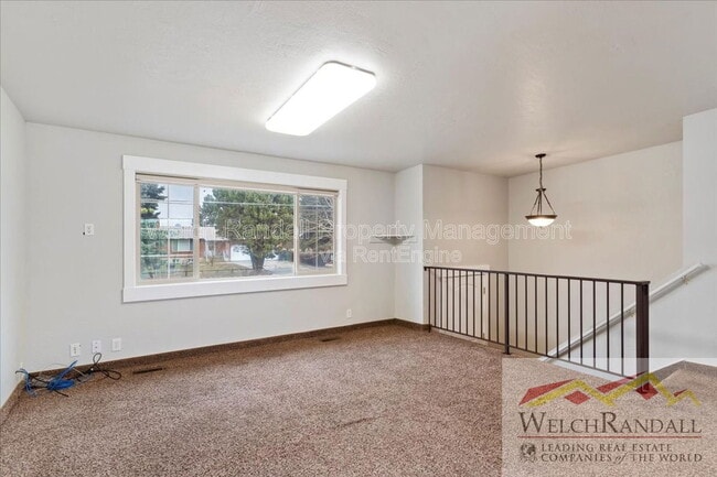 Building Photo - 1007 W 17th St