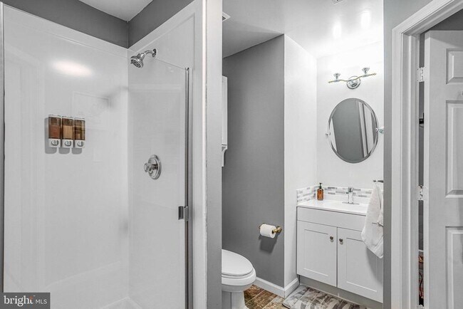 Building Photo - 7501 Calderon Ct