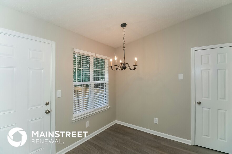 Building Photo - 6695 Emerald Pointe Cir