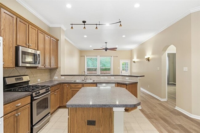 Building Photo - 2989 Peacemaker St