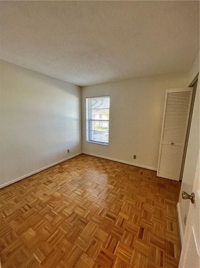 Building Photo - 9449 Boca Cove Cir