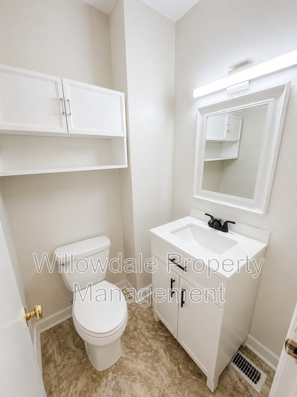 Building Photo - 2312 Sierra Dr