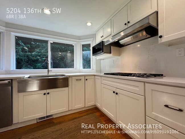 Building Photo - 5204 136th St SW