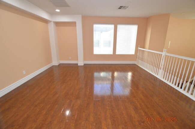 Building Photo - 638 Harvester Course Dr