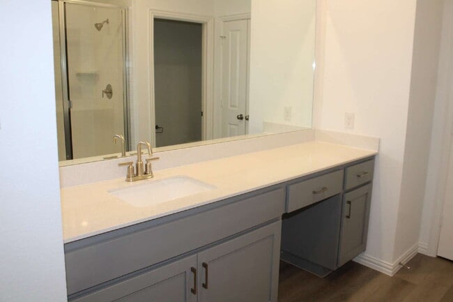 Building Photo - 628 Blue Rdg Dr