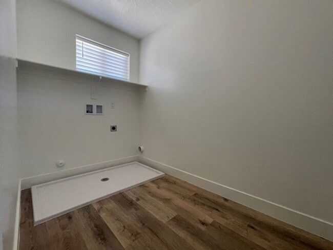 Building Photo - Desert Bluff 4 Bed Home!