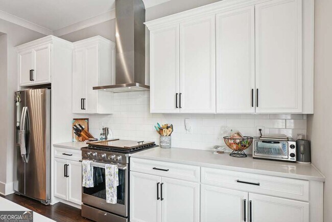 Building Photo - 144 1st Ave NW