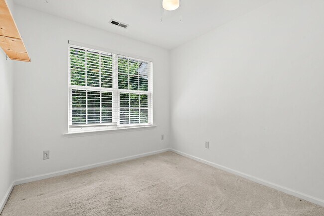 Building Photo - Hope Valley Farms Townhouse