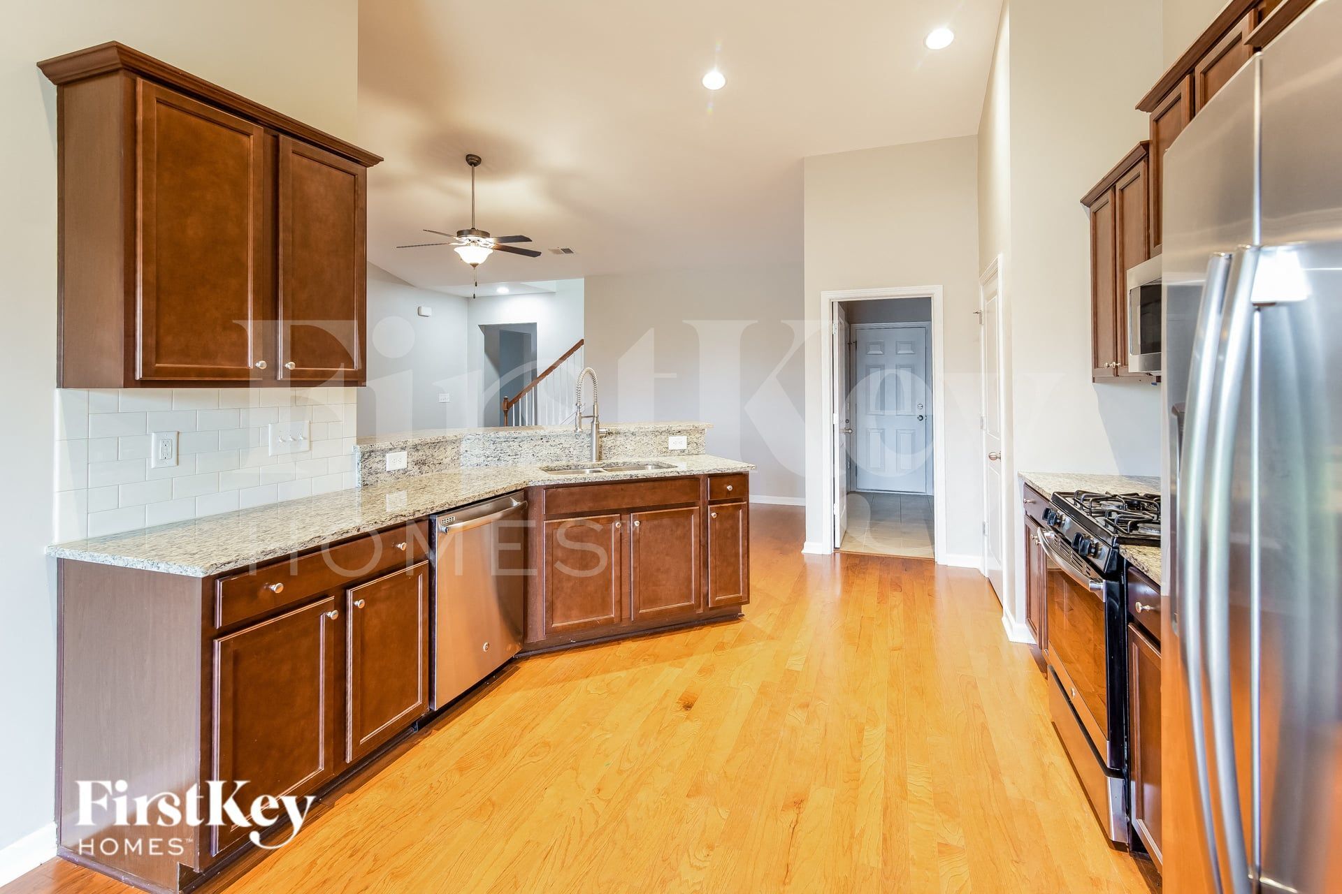 Building Photo - 647 Redbud Ln