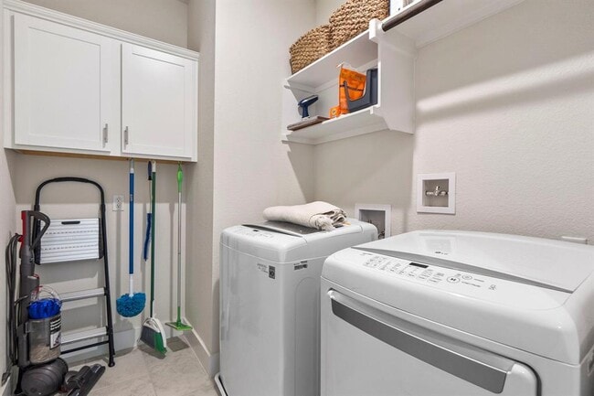 Building Photo - 7505 Belfair Ter