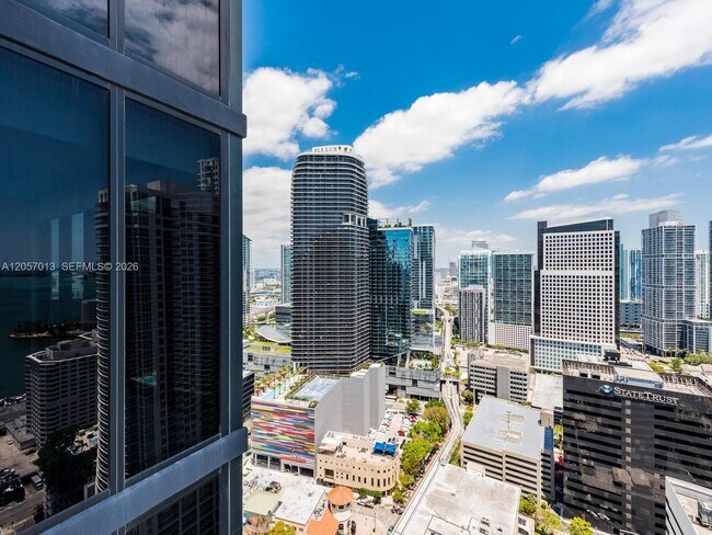 Building Photo - 1010 Brickell Ave