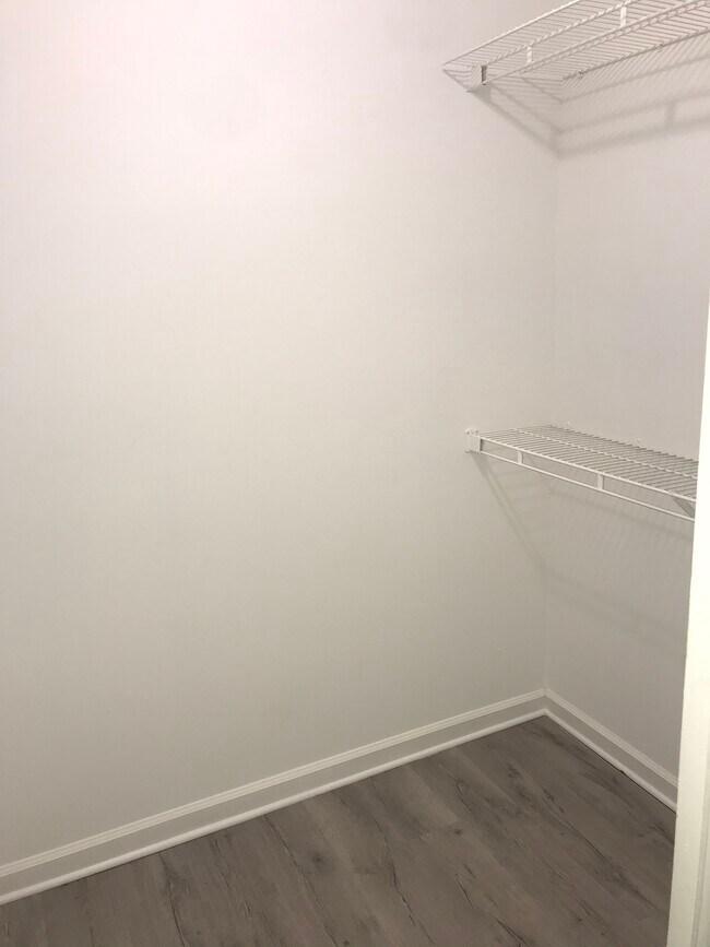 Building Photo - 712 Ridge Creek Dr