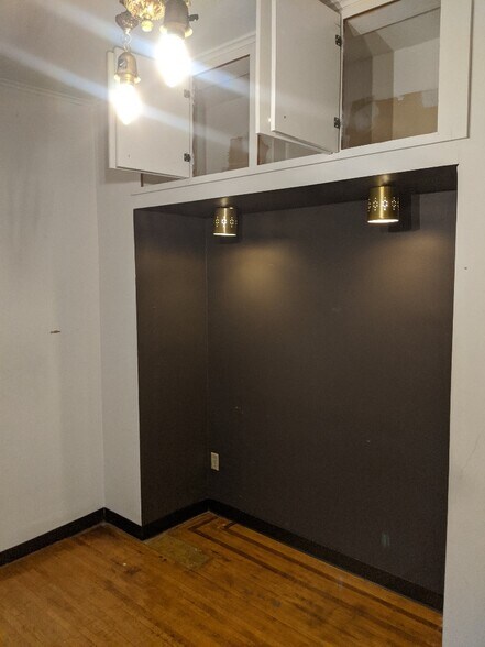 Building Photo - 2255 Pierce St NE