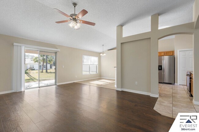 Building Photo - SPACIOUS 3/2/2 IN POPULAR PINE GROVE