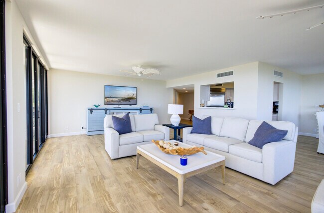 Building Photo - 120 S Ocean Blvd