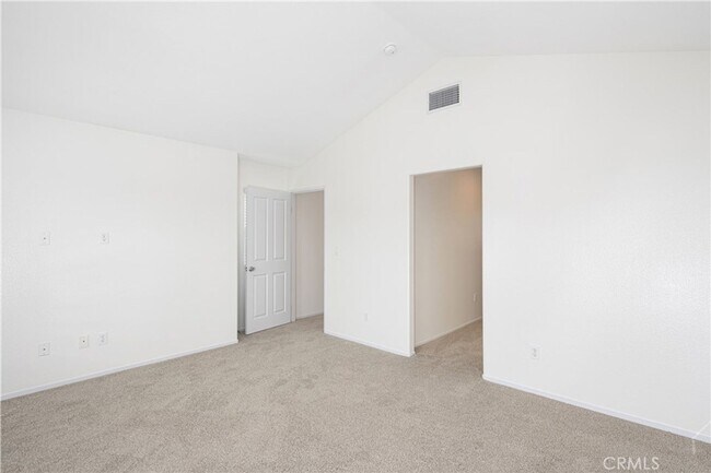 Building Photo - 1425 Crown Cir