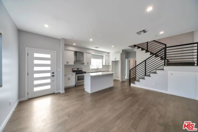Building Photo - 4239 Halldale Ave