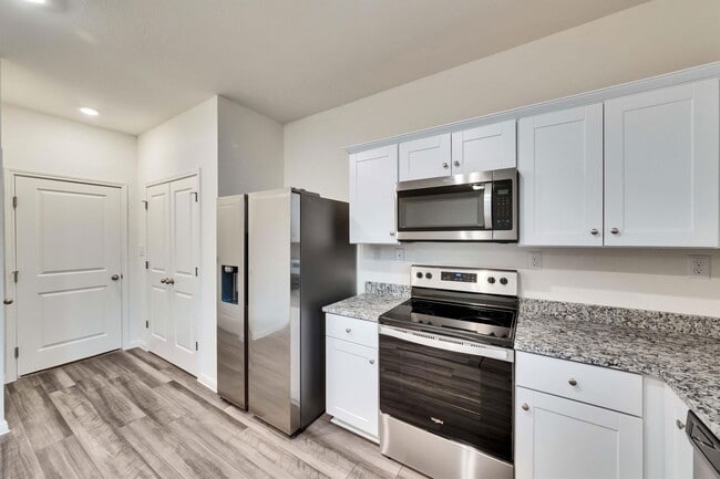 Building Photo - 1008 Gray Fox Lp