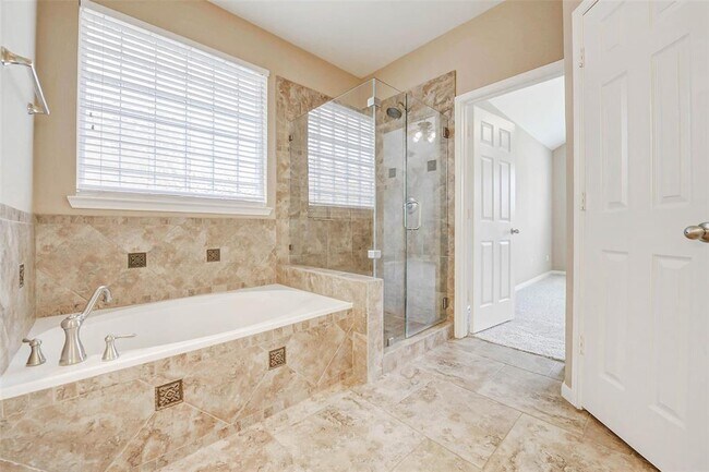 Building Photo - 26311 Sagewood Forest Dr