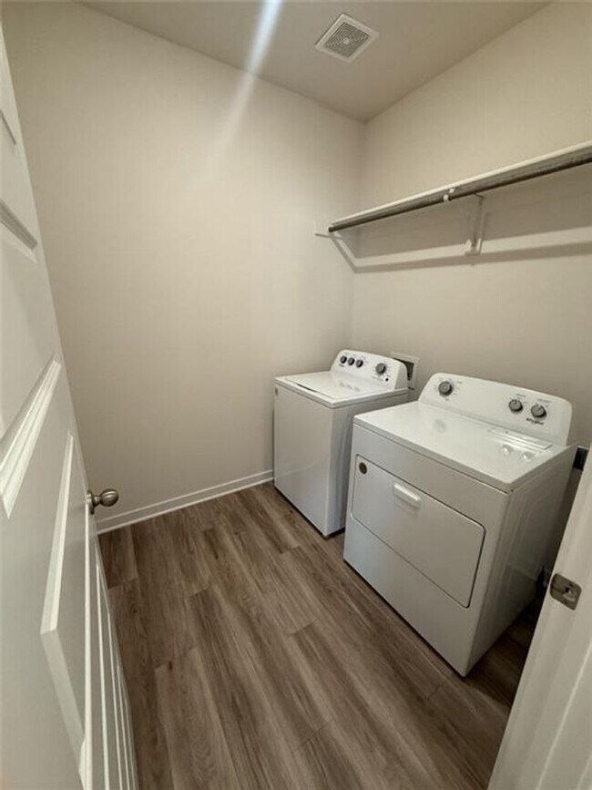 Building Photo - Beautiful Home in a Great Location