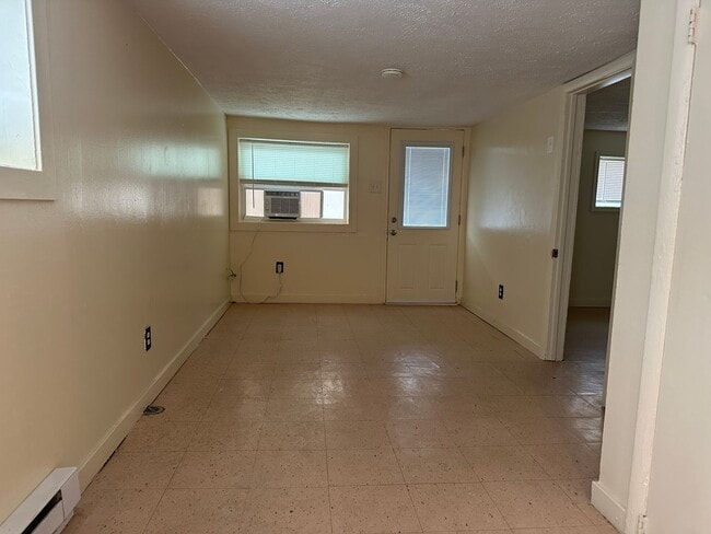 Building Photo - 434 N Kent St