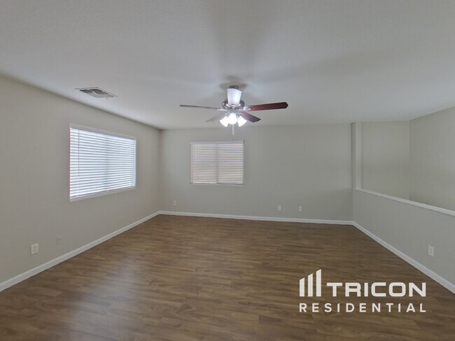 Building Photo - 42028 W Sunland Dr