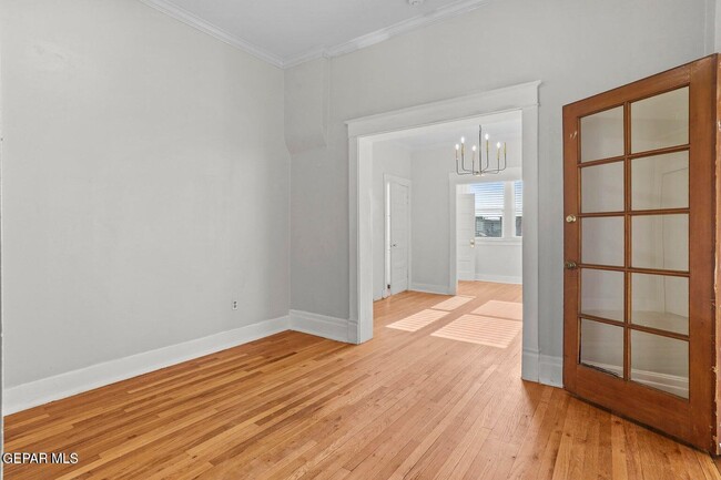 Building Photo - 3225 Fort Blvd