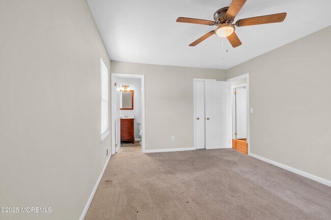 Building Photo - 562 Innkeeper Ln