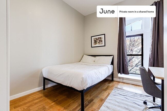 Building Photo - 362 Parkside Ave