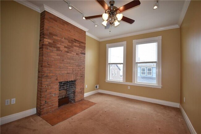 Building Photo - 4214 Post St