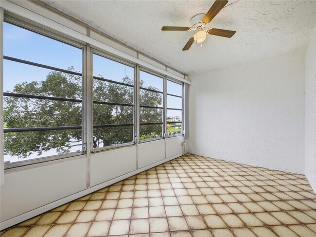 Building Photo - 14623 Bonaire Blvd
