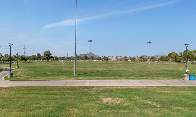 Building Photo - Stylish 1-Bedroom Living Near Old Town Scottsdale – Pool, Park, Convenience ASU