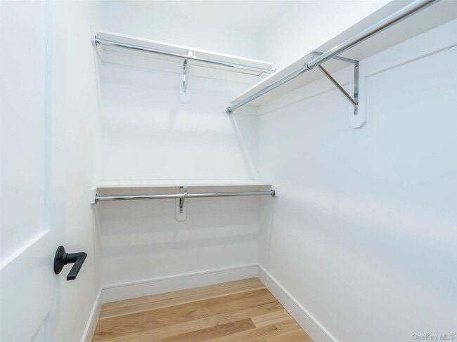 Building Photo - 35 B Dunwood Rd