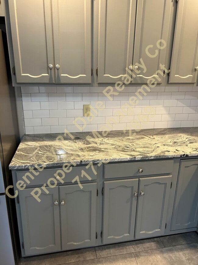 Building Photo - Beautiful 2 Bedroom Condo in West York Schools with a Large 2 Car Garage