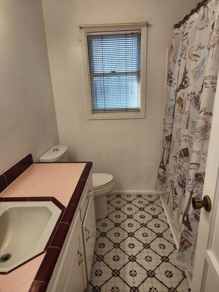 Building Photo - 2119 Wingland Dr