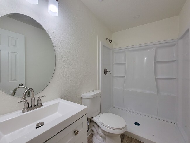 Building Photo - REMODELED 4 BEDROOM 2 BATH LEASE HOME IN A...