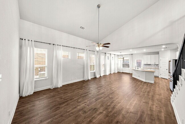Building Photo - Pools, Waterslides, Fitness Center, Fishing, Splash Pad and MORE!