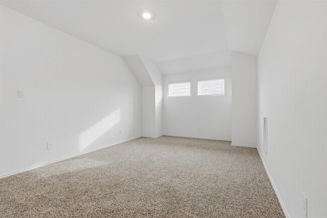 Building Photo - 17719 Winfall Dr