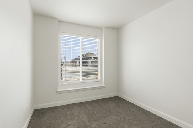 Building Photo - 6376 E Payson Dr