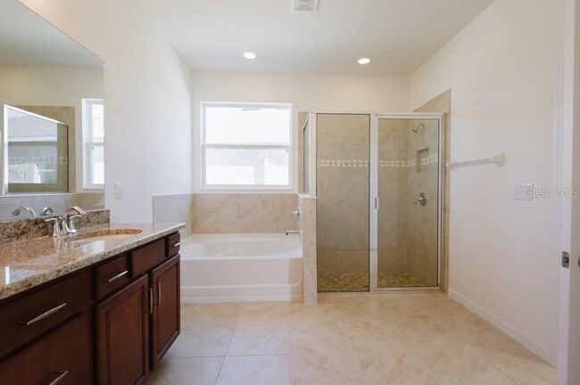 Building Photo - 15543 Trinity Fall Way