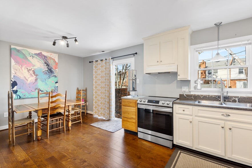 eat-in kitchen - 2248 Brightmoor Ct