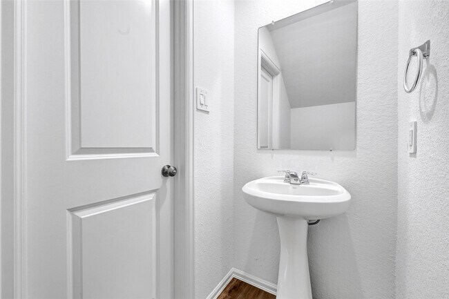 Building Photo - 24027 Wandering Brk Dr